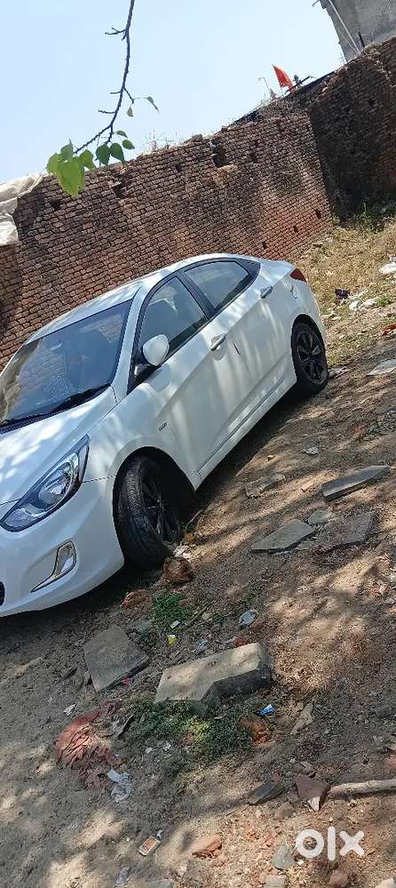 Hyundai Verna 2012
