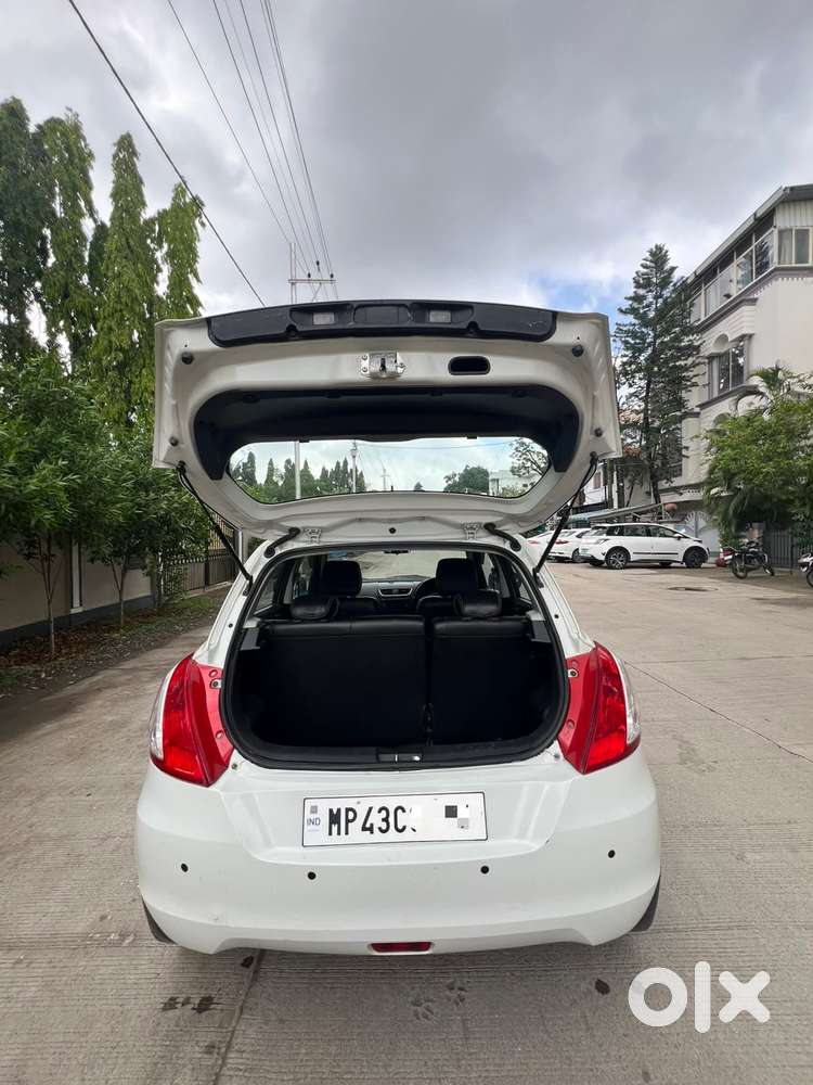 Maruti Suzuki Swift Vxi + Manual, 2015, Petrol