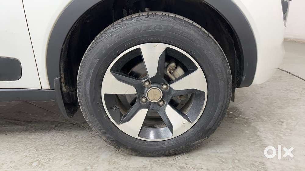 Tata Nexon 1.2 Revotron Xza Plus (o) Dual Tone, 2018, Diesel