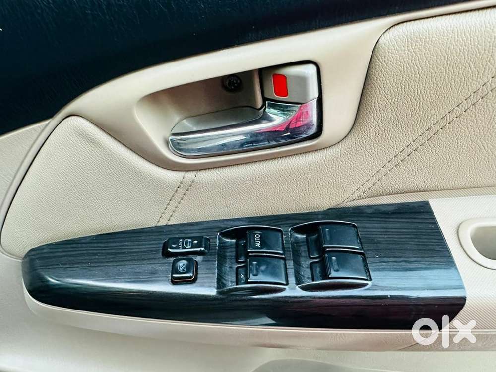 Toyota Fortuner Diesel 2014 Car Automatic / Well Mentioned/ New Tyre