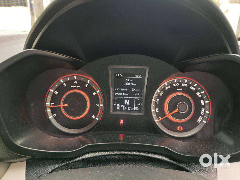 Mahindra Xuv300 1.2 W8 (o) Amt Petrol, 2022, Petrol