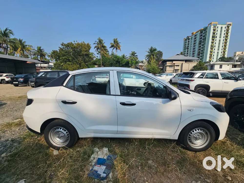 Hyundai Aura Prime Sd Taxi - New Car