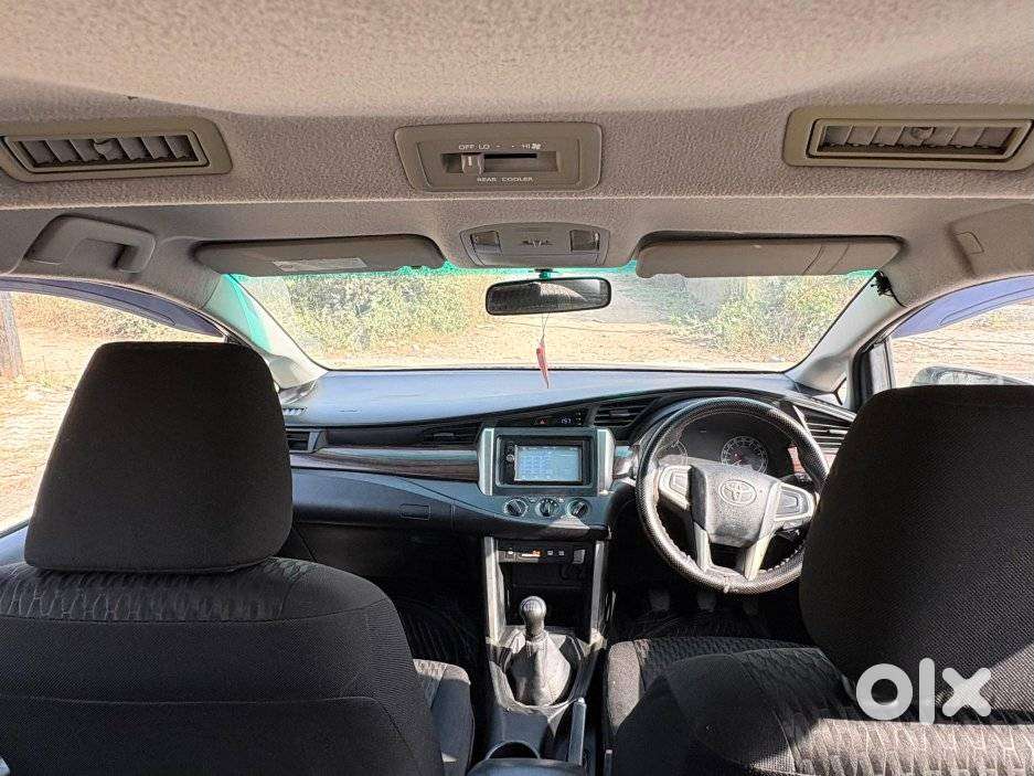 Toyota Innova Crysta 2.4 G Mt 7 Str, 2017, Diesel