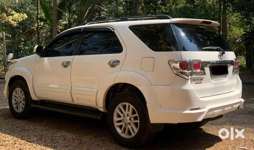 Toyota Fortuner 2013 Automatic (kl Reg.)