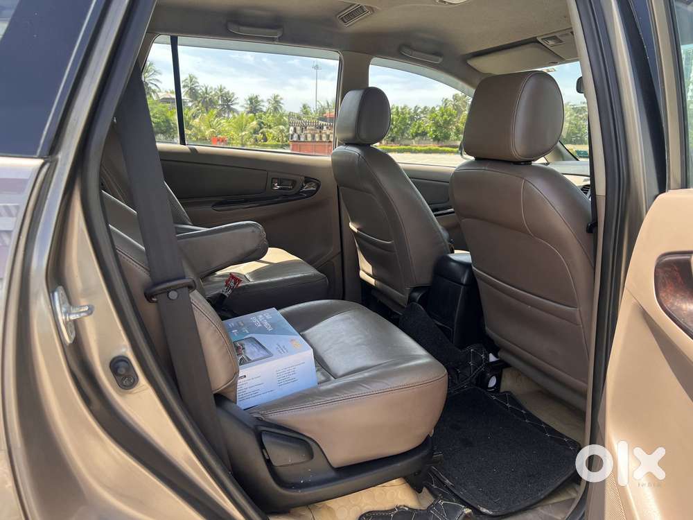 Toyota Innova 2.5 Z Diesel 7 Seater, 2015, Diesel