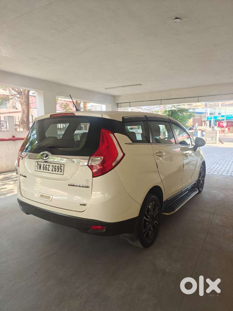 Mahindra Marazzo M8, 2018, Diesel