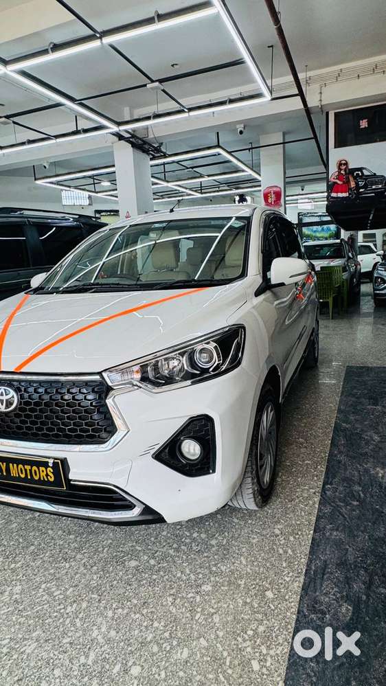 Toyota Rumion S Cng, 2025, Petrol