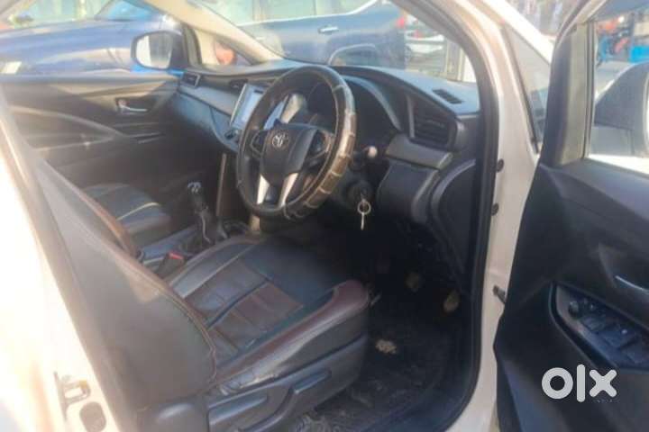 Toyota Innova Crysta 2.4 G Mt 8s, 2019, Diesel