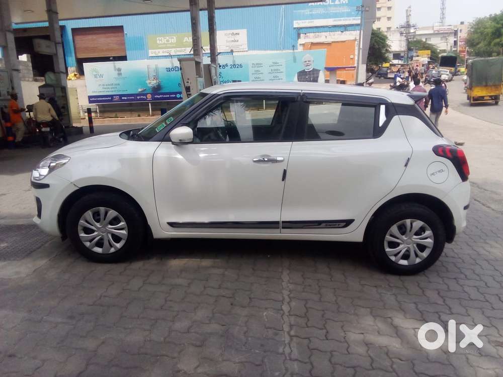 Maruti Suzuki Swift Vvt Vxi, 2021, Petrol
