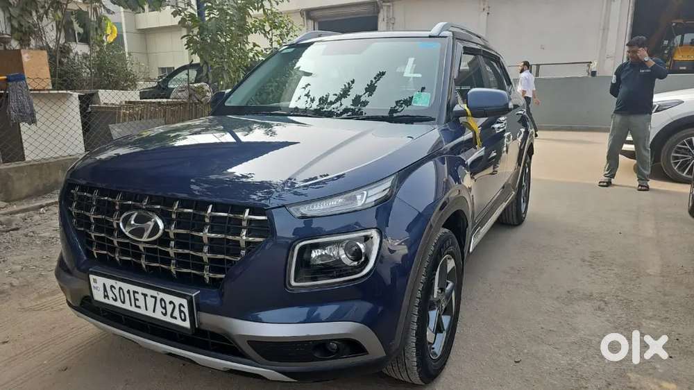 Hyundai Venue 2021 Petrol 20123 Km Driven