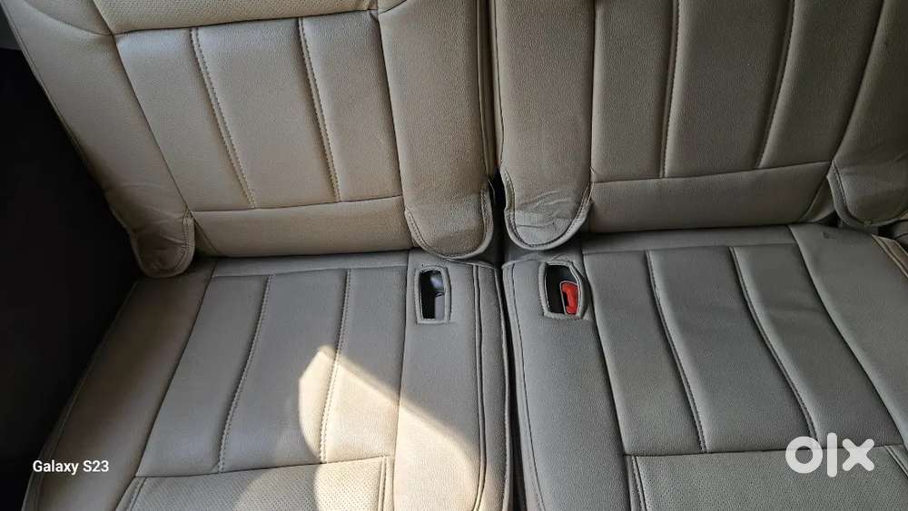 Mahindra Xuv500 W10 2015 October Month