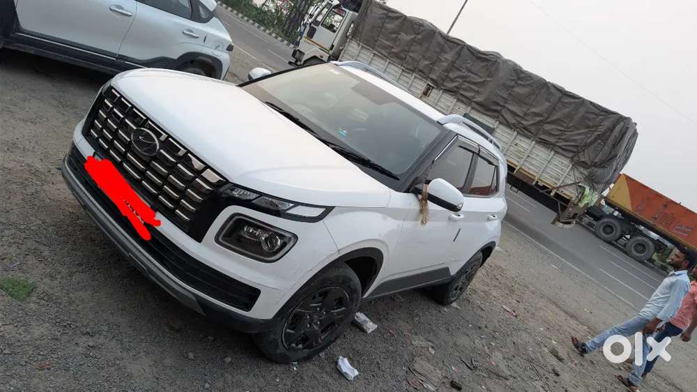 Hyundai Venue 2024 Petrol 18000 Km Driven
