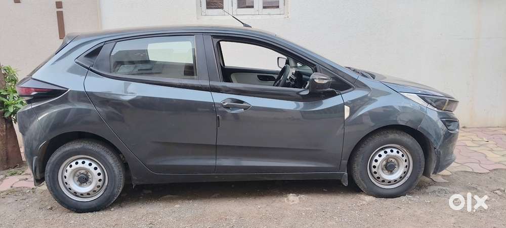 Tata Altroz Petrol Well Maintained