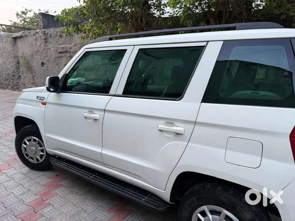 Mahindra Tuv 300 2017 Diesel Well Maintained