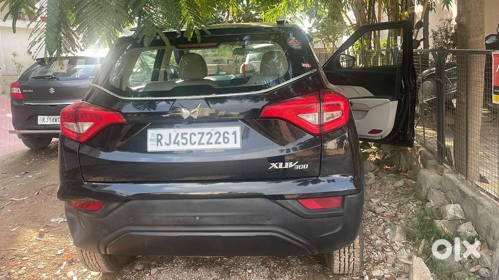 Mahindra Xuv300 2024 Petrol 24000 Km Driven