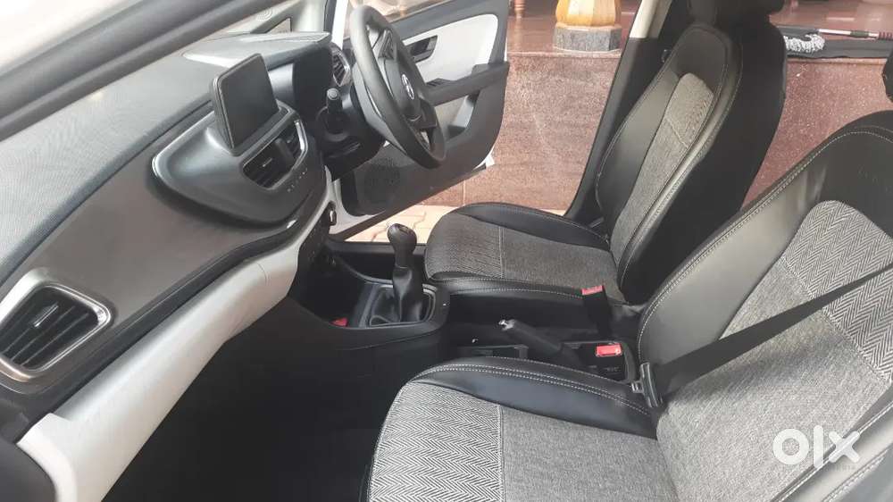 Tata Altroz 2023 Petrol 15000 Km Driven
