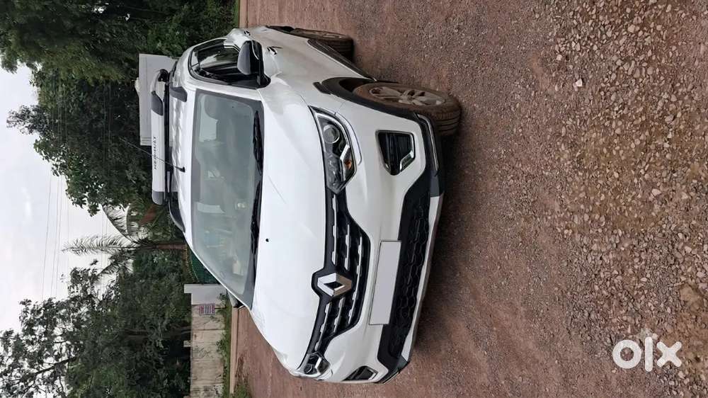 Renault Triber Rxz Easy-r Amt (2024)  Automatic  Petrol  1,200 Km