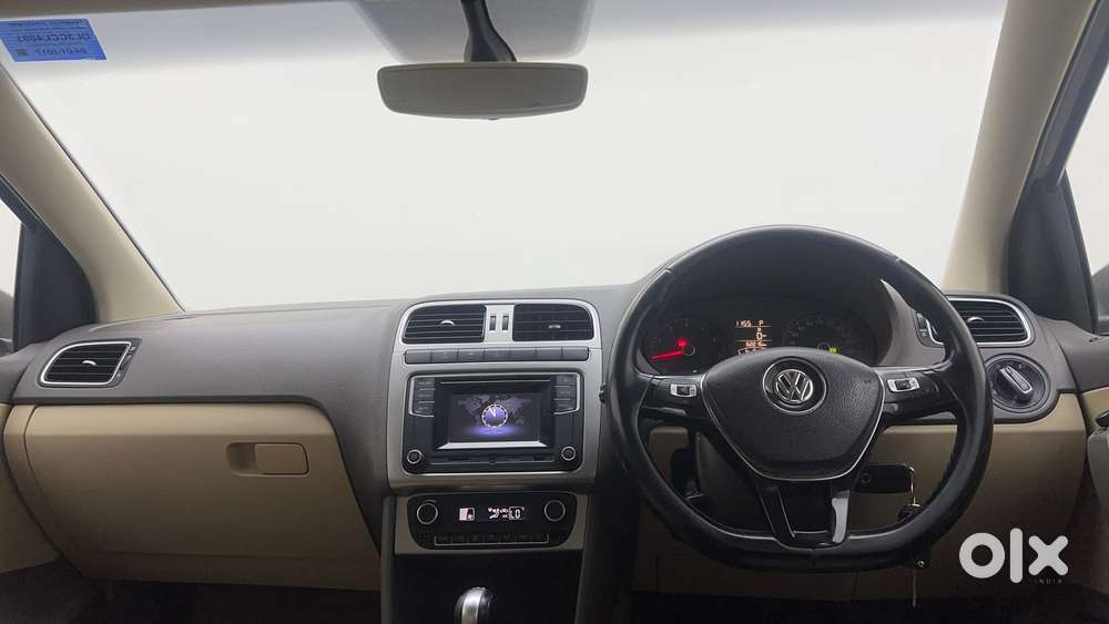 Volkswagen Vento 1.2 Tsi Highline At, 2016, Petrol