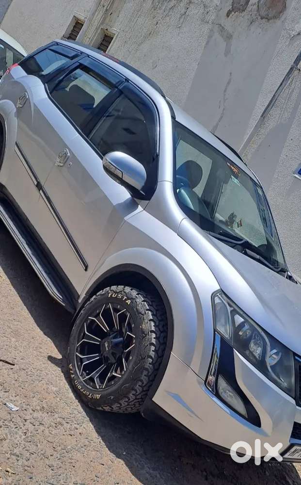 Mahindra Xuv500 2015 Diesel 80153 Km Driven