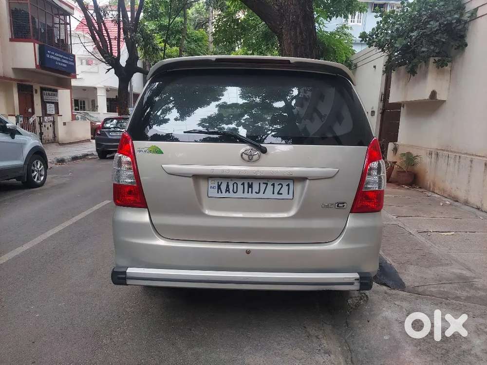 Toyota Innova 7 Seater G 2.5 Ltr 2012 Diesel 90000 Km Driven