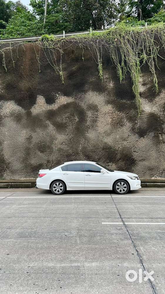 Honda Accord Petrol 2009