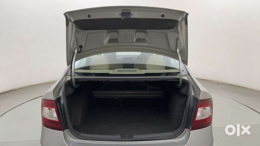 Skoda Rapid 1.6 Mpi At Style, 2017, Petrol