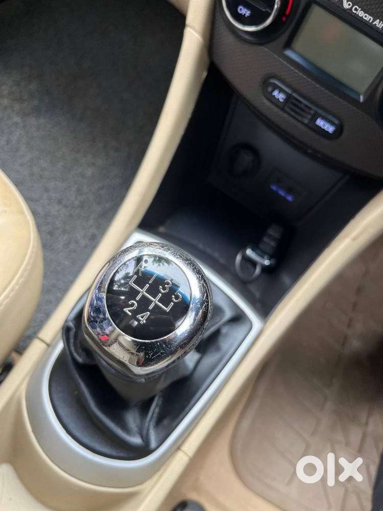 Hyundai Verna Vtvt 1.6 Sx, 2014, Petrol