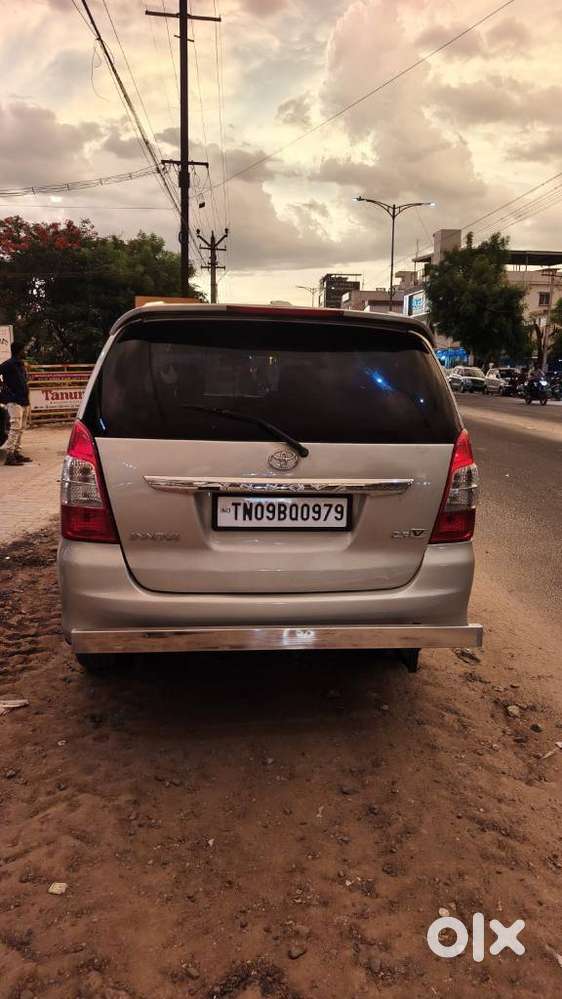 Toyota Innova 2.5 V 8 Str, 2012, Diesel