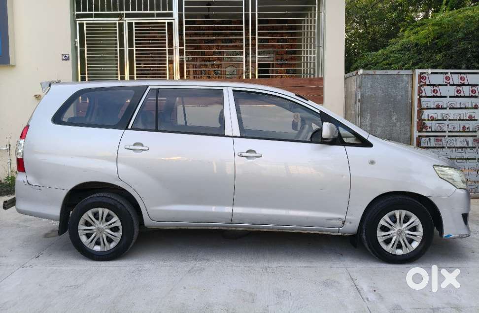 Toyota Innova 2.5 Gx 8 Str Bs-iii, 2014, Diesel
