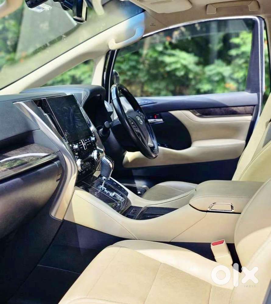 Toyota Vellfire 2.5 Executive Lounge, 2021, Electric