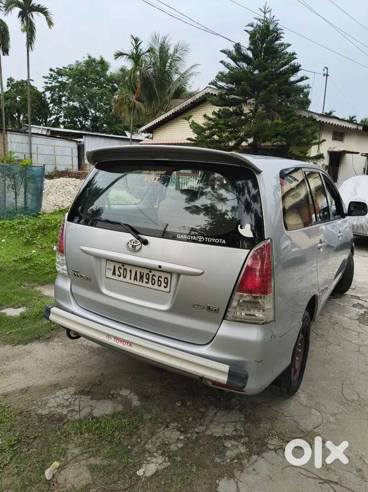 Toyota Innova Car 2010