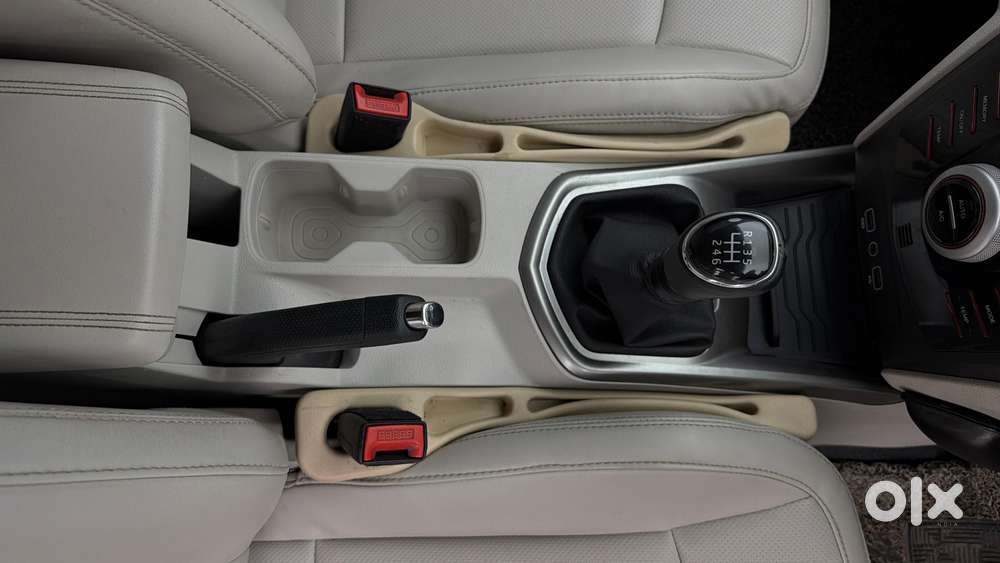 Mahindra Xuv300 W8 Option Diesel, 2022, Diesel