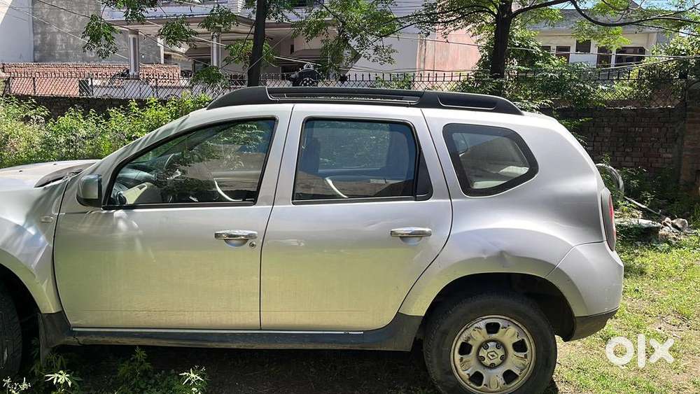 Renault Duster 2014 Diesel. Full Service Record. Front Facelift