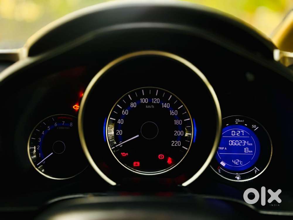 Honda Jazz V Mt Privilege, 2015, Petrol