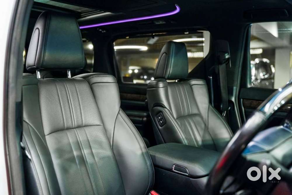 Toyota Vellfire 2.5 Hybrid, 2022, Petrol