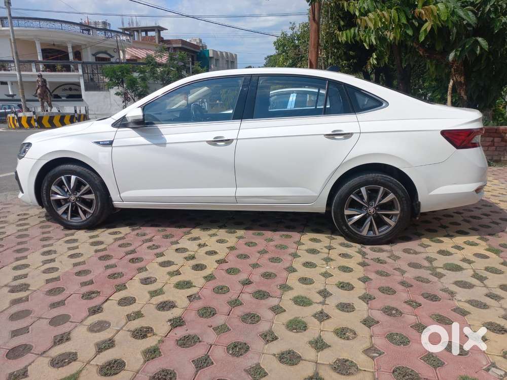 Skoda Slavia Style 1.0l Tsi Mt, 2024, Petrol