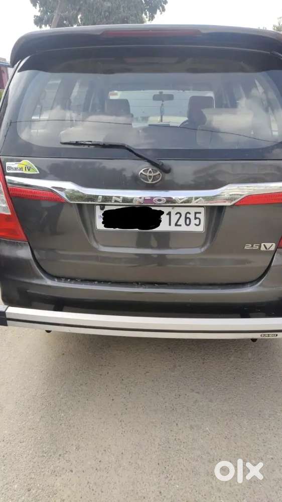 Toyota Innova 2.5 V 8 Str Diesel 2015