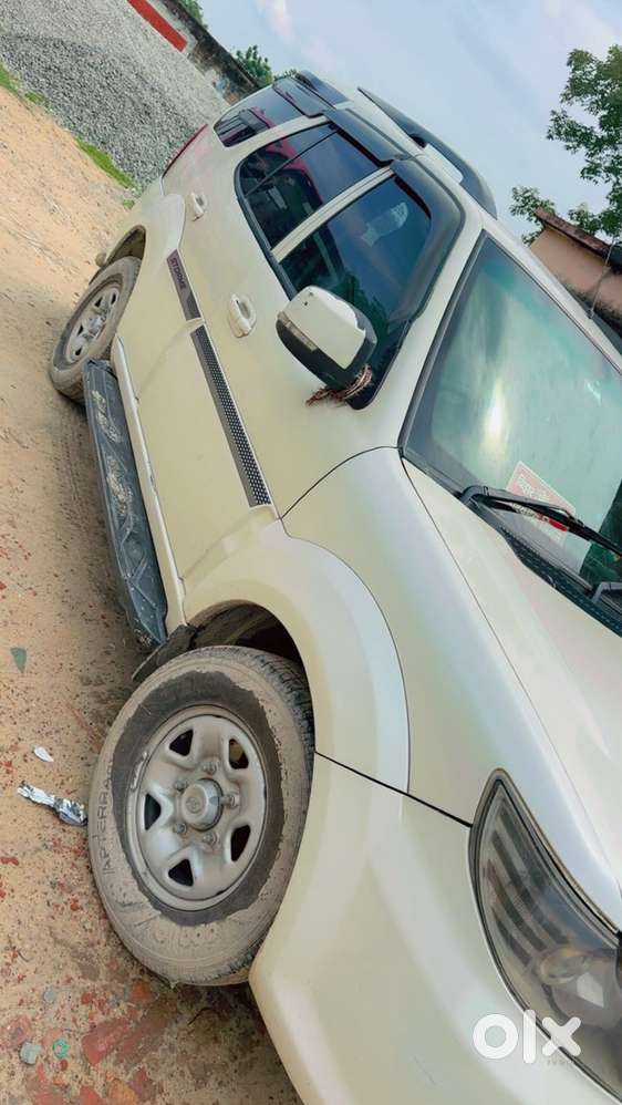 Tata Safari Storme 2014 Year