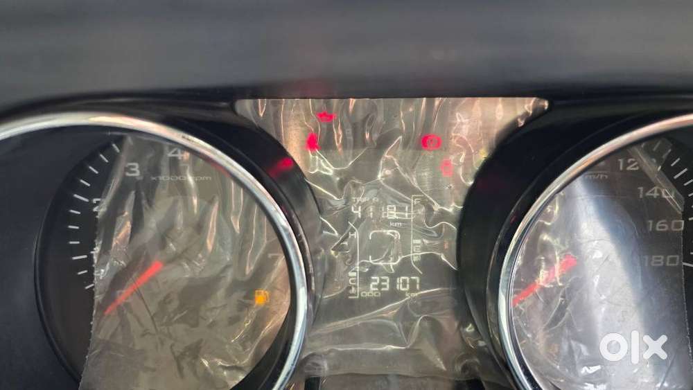 Mahindra Tuv 300 T10, 2019, Diesel