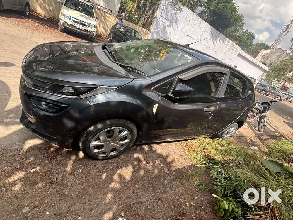 Tata Altroz 1.2 Petrol 2021