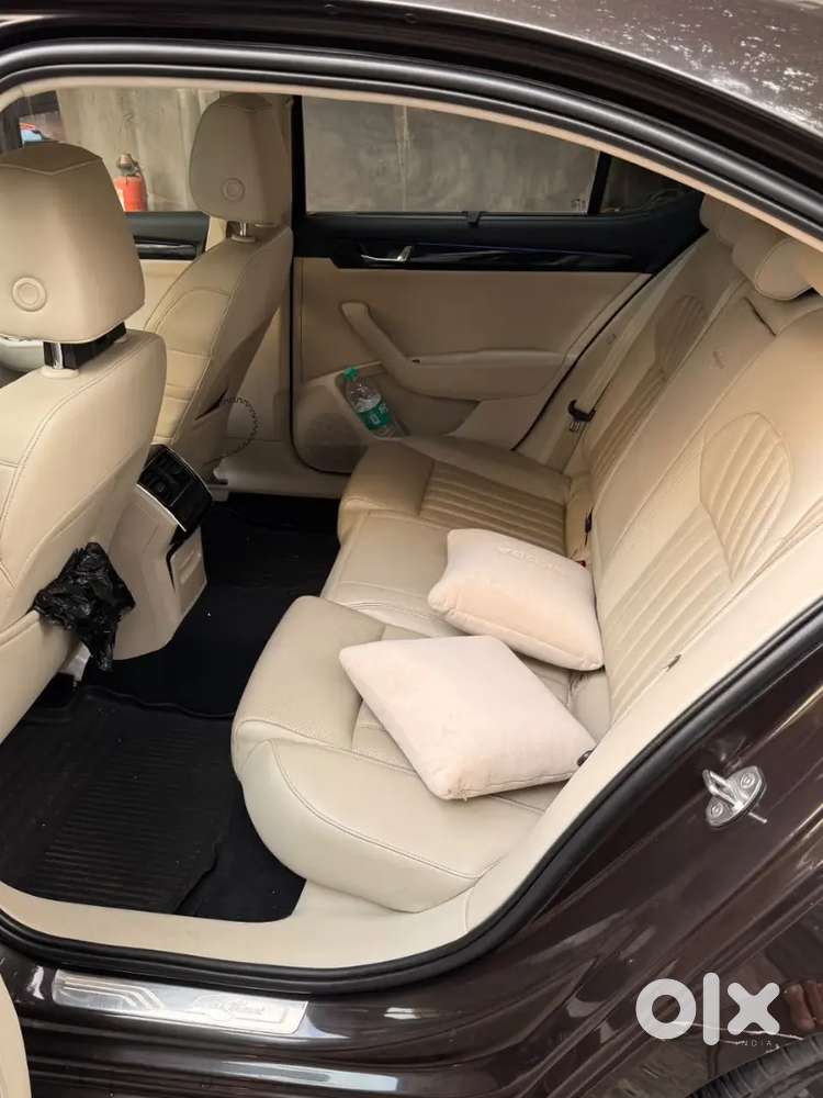 Skoda Superb 2017 L&kpetrol 28000 Km Driven