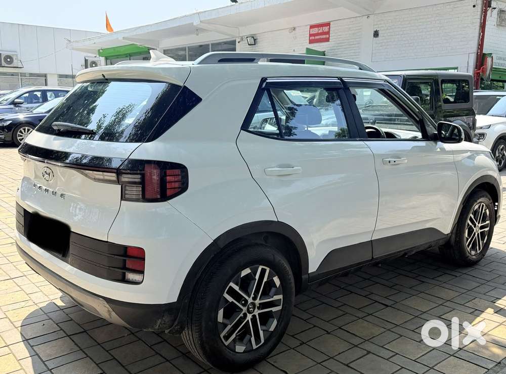 Hyundai Venue Sx (o) Mt 1.0 Turbo Dual Tone, 2022, Diesel