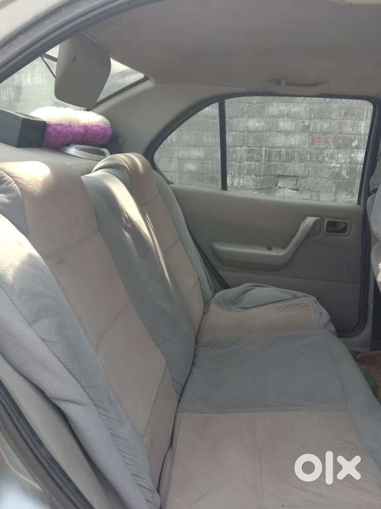 Ford Ikon 1.6 Petrol 2004