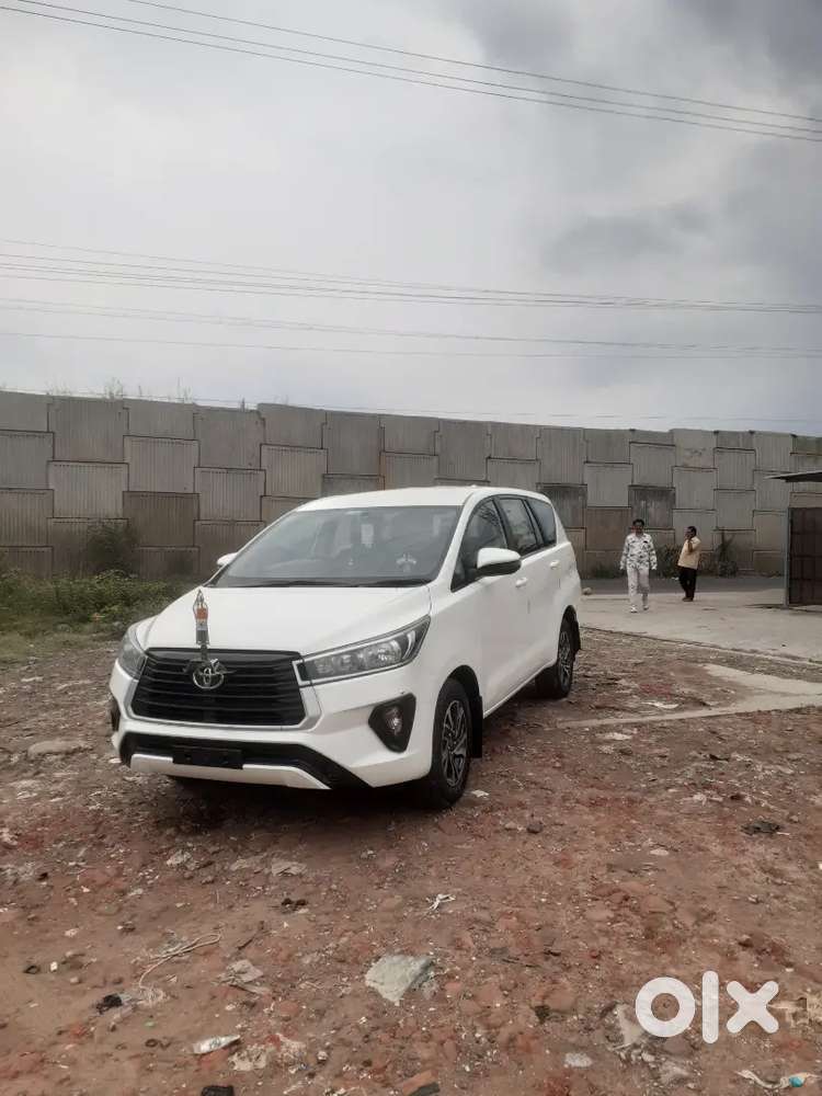 Toyota Innova Crysta G 8 Seater Diesel 2022