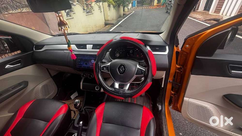 Renault Triber Rxz, 2023, Petrol