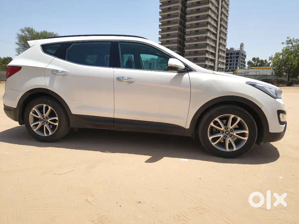 Hyundai Santa Fe 2015 Diesel 122000 Km Driven