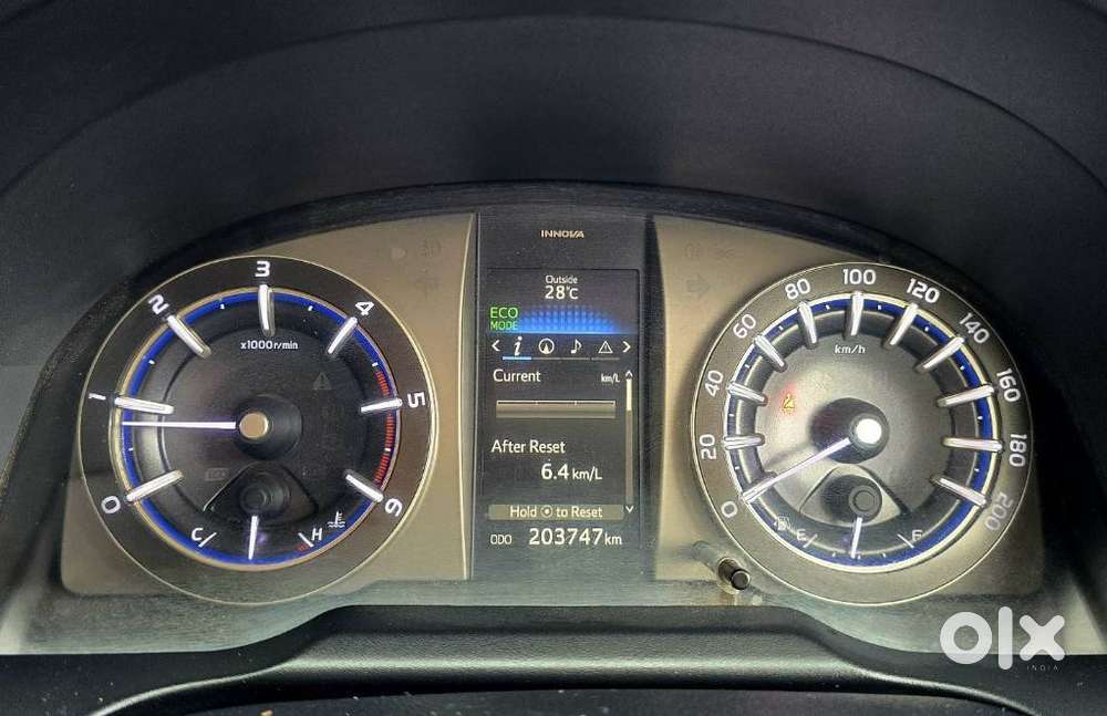 Toyota Innova Crysta 2.4 V, 2017, Diesel