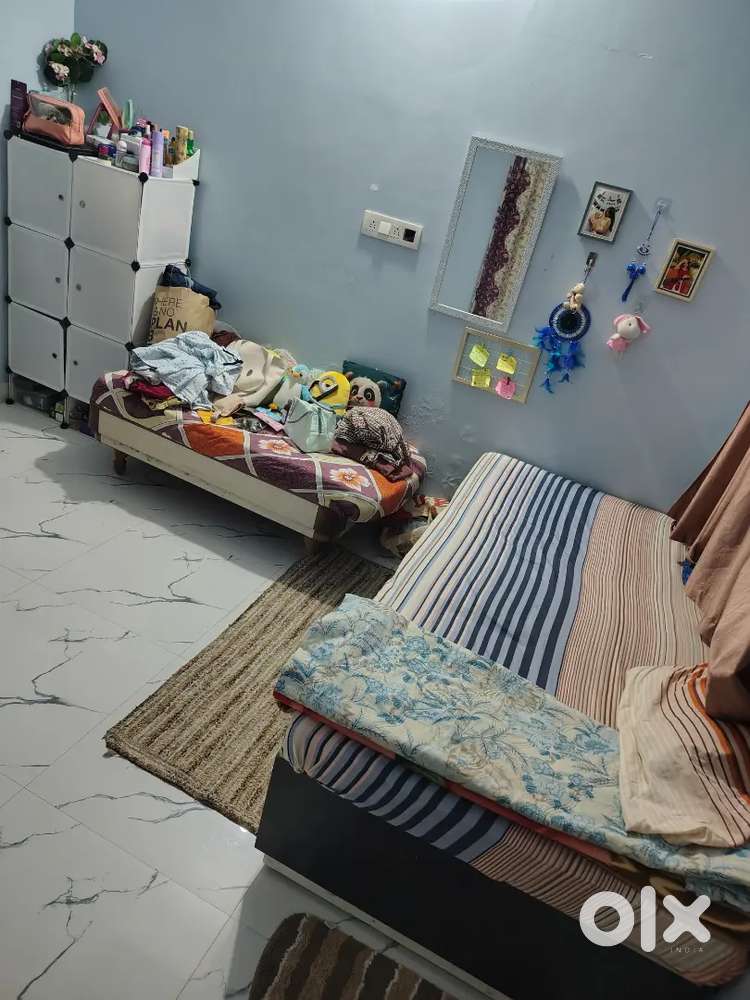 1Rk Room rent in Manewada