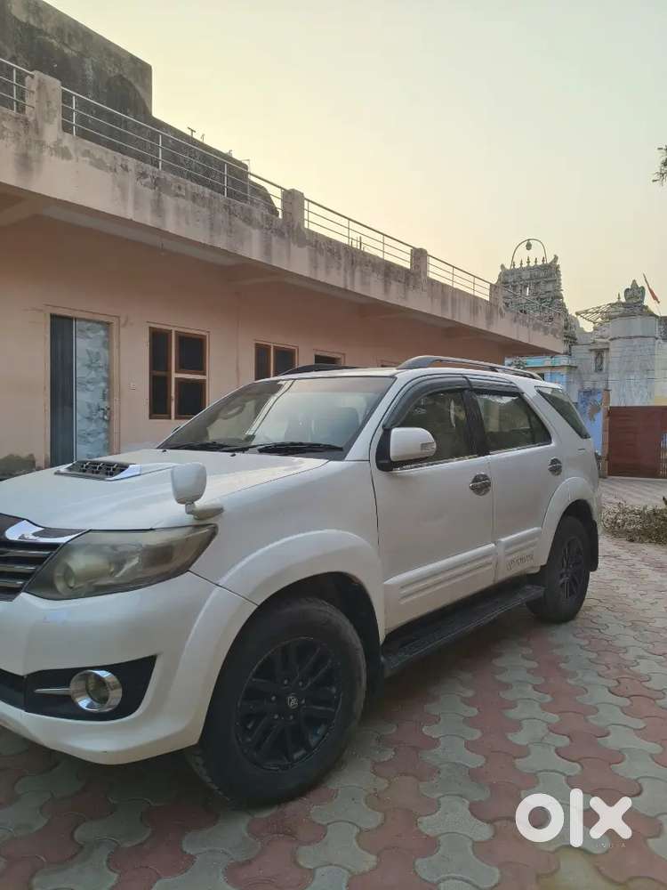 Toyota Fortuner Diesel 2011