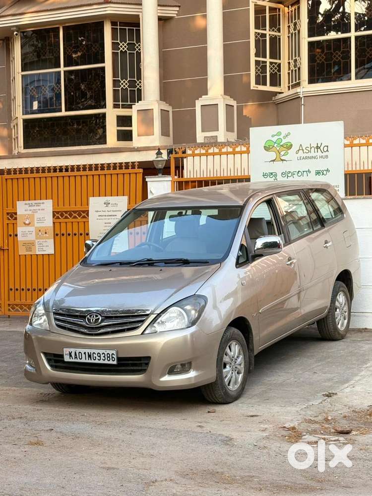 Toyota Innova 2.5 V 7 Str, 2000, Diesel